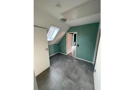 3 Zimmerwohnung 01.08 2 Balkone, Keller, Parkplatz, Dachboden - Probsteierhagen