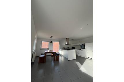 Moderne 3-Zimmer-Wohnung - 1.080,00&nbsp;EUR Kaltmiete, ca.&nbsp; 83,00&nbsp;m&sup2; in Laichingen (PLZ: 89150)