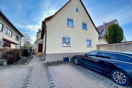 Wohnen und investieren! Charmantes Mehrfamilienhaus in begehrter Lage - Leonberg Eltingen