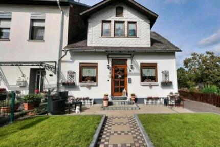 Gemütliches Einfamilienhaus - 165.000,00&nbsp;EUR Kaufpreis, ca.&nbsp; 88,00&nbsp;m&sup2; in Herborn (PLZ: 35745)