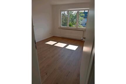 3-Zimmer Wohnung (65 Quadratmeter) ab 01.05.26 zu vermieten - Rosenheim Aising