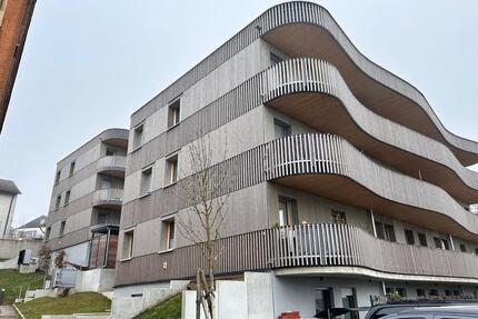 Moderne 4-Zimmer-Erdgeschosswohnung mit Balkon in Mühlacker