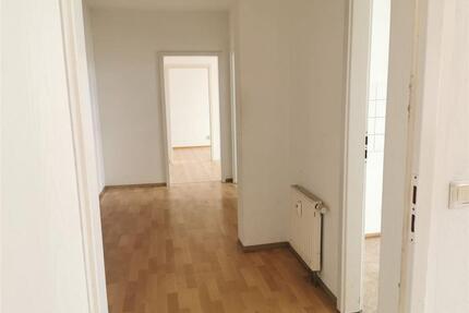 Schöne 4-Zimmer-Wohnung mit Wannenbad und Aufzug! - Chemnitz Hilbersdorf