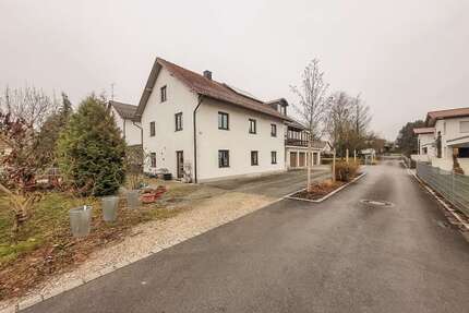 Haus zum Kaufen in Langenisarhofen 545.000,00 € 390 m²