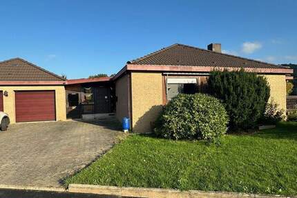 Wohnen & Vermieten kombiniert: Bungalow mit Einliegerwohnung auf 1.605 m² Grundstück in Ortsrandlage - Knüllwald / Rengshausen