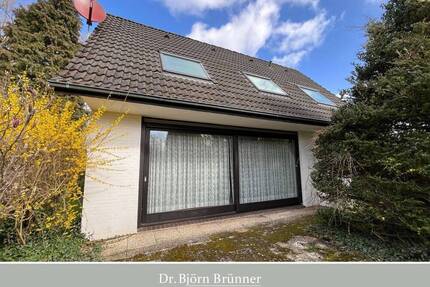 Anpacken und schönmachen - sanierungsbedürftig, viel Platz und herrlicher Garten - Ammersbek Bünningstedt