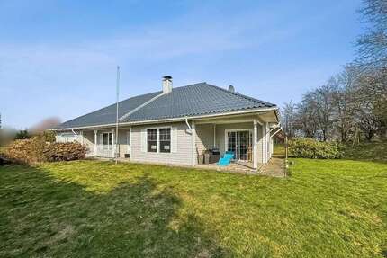 Haus zum Kaufen in Friedeburg 279.000,00 € 150 m²