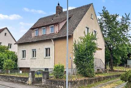 Haus zum Kaufen in Bad Neustadt an der Saale 220.000,00 € 131.96 m²