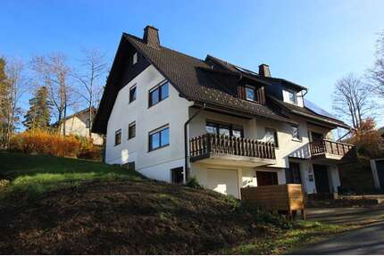 Haus zum Kaufen in Schmallenberg 225.000,00 € 141.98 m²