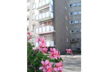 Helle 2-Zimmer-Wohnung mit Balkon und Garage in Wuppertal-Furter Hof