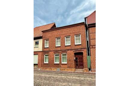 Haus zum Kaufen in Boizenburg 120.000,00 € 117 m²