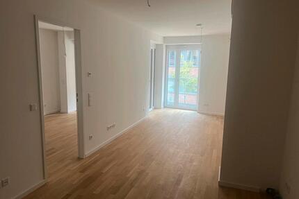 Neubau Erstbezug- moderne 2-Zimmer Wohnung direkt am Wasser - Kiel Südfriedhof