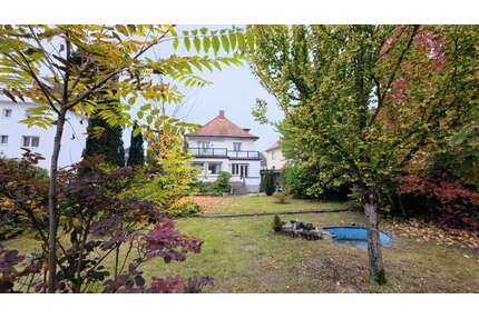 Haus zum Kaufen in Obertshausen 785.000,00 € 202.71 m²