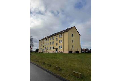 geräumige 3 Raum Wohnung mit Balkon in Burow