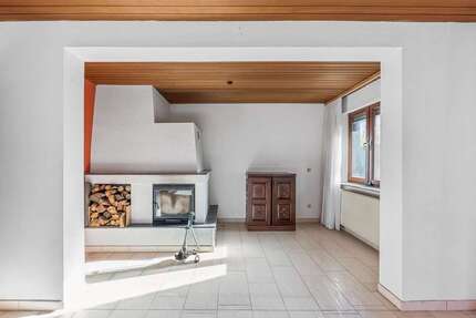 Haus zum Kaufen in Adelheidsdorf 299.000,00 € 166 m²