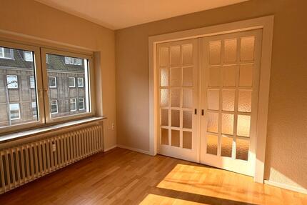 Südausrichtung | Balkon zum grünen Innenhof | Altbau-Charme 47051 - Duisburg