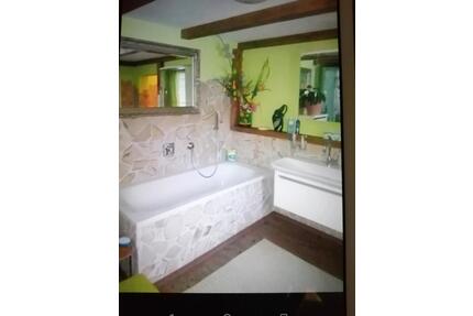 2 Zimmer Altbau-Flair-Wohnung - 840,00&nbsp;EUR Kaltmiete, ca.&nbsp; 75,18&nbsp;m&sup2; in Hirschaid (PLZ: 96114)