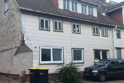 Mehrfamilienhaus Altbau - 49.000,00&nbsp;EUR Kaufpreis, ca.&nbsp; 280,00&nbsp;m&sup2; in Stadtoldendorf (PLZ: 37627)