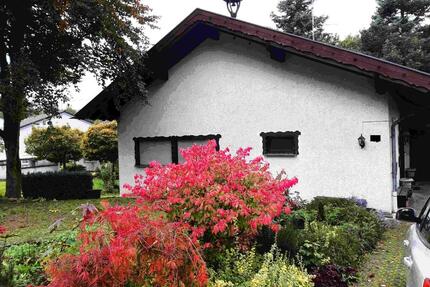 Wohnhaus zwei Wohnungen 120m² + 80m² + 2.Bebauungsmöglichkeit - Niederzissen