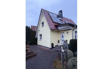 Einfamilienhaus in Borken mit Garten und Pv anlage - Borken (Hessen)