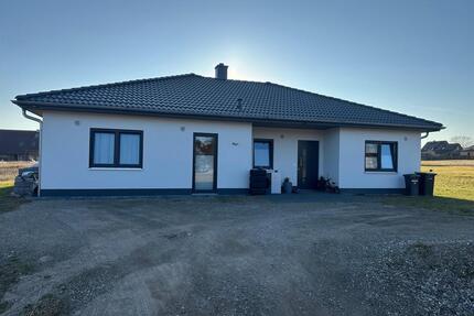 Ab sofort- Bungalow in Basedow- Höhe zu verkaufen - Malchin