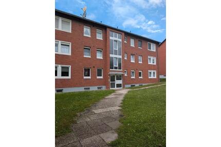 Gut gelegene 3 Zimmer Eigentumswohnung EG mit Balkon - Hessisch Oldendorf