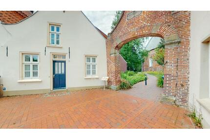 Stilvoll möblierte Altstadtwohnung in Weener!