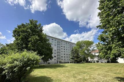 Modernisierte 2-Raum-Wohnung nahe Theaterplatz - Chemnitz