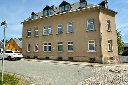 Entkernt - sanierungsbedürftig - Mehrfamilienhaus - Mehrgenerationenhaus - ruhige Lage in Geyer!