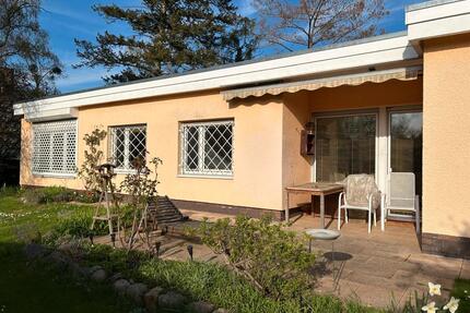 Bungalow in Zehlendorf - 2.500,00&nbsp;EUR Kaltmiete, ca.&nbsp; 160,00&nbsp;m&sup2; in Berlin (PLZ: 14165) Steglitz-Zehlendorf