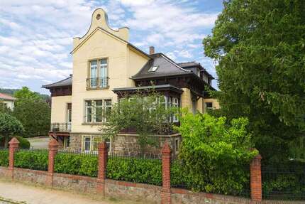 Haus zum Kaufen in Radebeul 1.700.000,00 € 575 m²