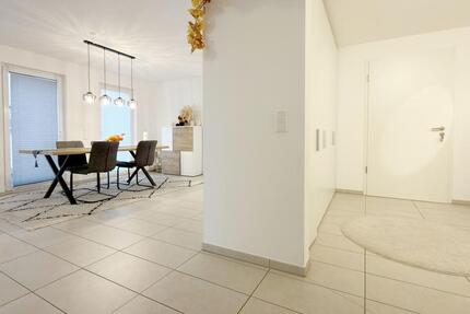 LUXURIÖSE STADTWOHNUNG!!! - 1.450,00&nbsp;EUR Kaltmiete, ca.&nbsp; 111,00&nbsp;m&sup2; in Langenfeld (Rheinland) (PLZ: 40764)