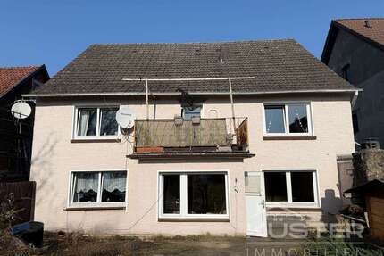 Haus zum Kaufen in Kalletal 110.000,00 € 237.26 m²