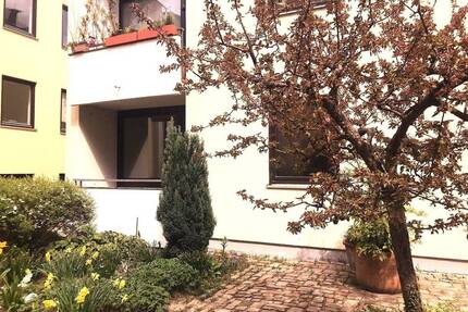 Preishammer! Schicke 2-Zimmer-Wohnung mit Loggia in der historischen Altstadt von Regensburg