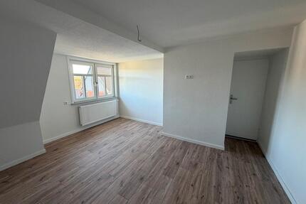 2-Zimmerwohnung komplett saniert mit inliegendem Balkon - Langelsheim Ostlutter