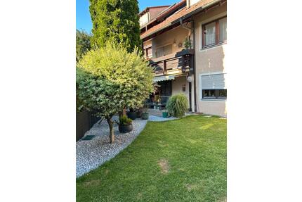 Erdgeschosswohnung mit traumhaftem Privatgarten - Albershausen