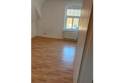 2 Zimmer Wohnung (Jobcenter möglich, Chemnitz)