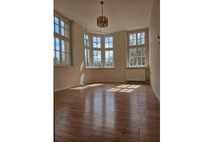 Charmante Altbauwohnung in zentraler Lage - 2,5 Zimmer, 56 m² - Lünen Alstedde
