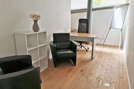 Büro in Schorndorf 599,00 € 13.01 m²