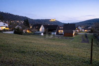 AUSSICHT AUF DIE WEITENBURG - 160.000,00&nbsp;EUR Kaufpreis, ca.&nbsp; 698,00&nbsp;m&sup2; in Starzach (PLZ: 72181)