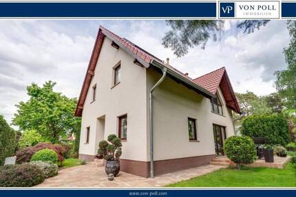 Stilvolles Einfamilienhaus mit gepflegtem Garten und zusätzlichem Nebengebäude - Berlin / Mahlsdorf-Süd