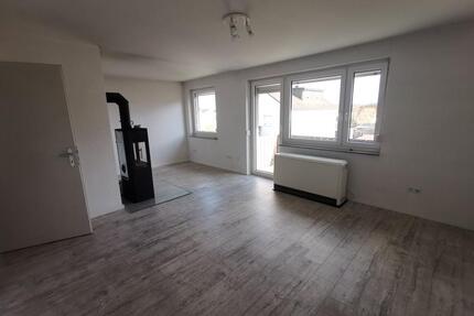 Zwei-Zimmer-Wohnung zu vermieten - Eckersdorf