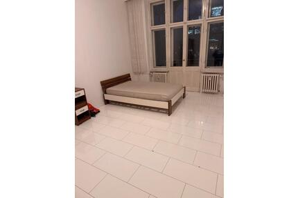 WG Zimmer zu vermieten - 600,00&nbsp;EUR Kaltmiete, ca.&nbsp; 22,00&nbsp;m&sup2; in Berlin (PLZ: 10587) Charlottenburg-Wilmersdorf