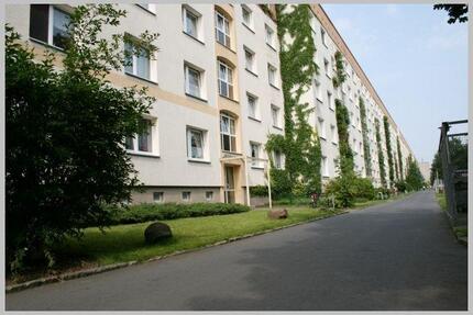 4-Raum Wohnung mit Wanne, anmietbar ab sofort - Nünchritz