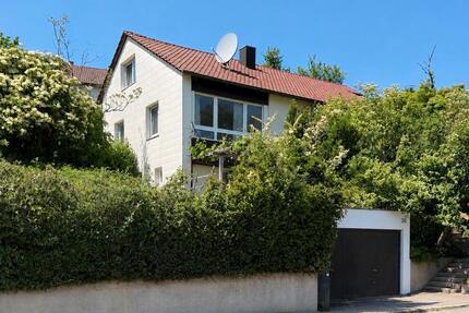 Freistehendes Wohnhaus mit ELW, Südhang- & Aussichtslage ☀️ - Pfullingen