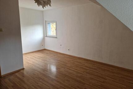 Ruhige 3-Zimmer Wohnung im Dachgeschoss mit Top Anbindung - Gelsenkirchen Ückendorf