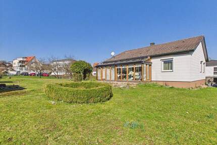 *RESERVIERT* Rottweil-Hausen: Einfamilienhaus mit Potential auf großem Grundstück