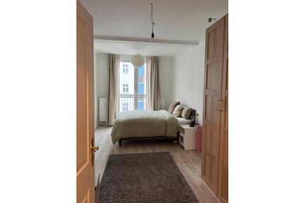 Großzügige 2-Zimmer Wohnung (77m2) mit EBK und Balkon - ab 01.05 - Berlin Steglitz-Zehlendorf