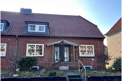 Haus zum Kaufen in Stade 349.000,00 € 134.36 m²