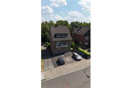 Haus zum Kaufen in Herzogenrath 425.000,00 € 310 m²